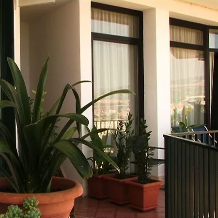 Bed & Breakfast Lognina Lungomare